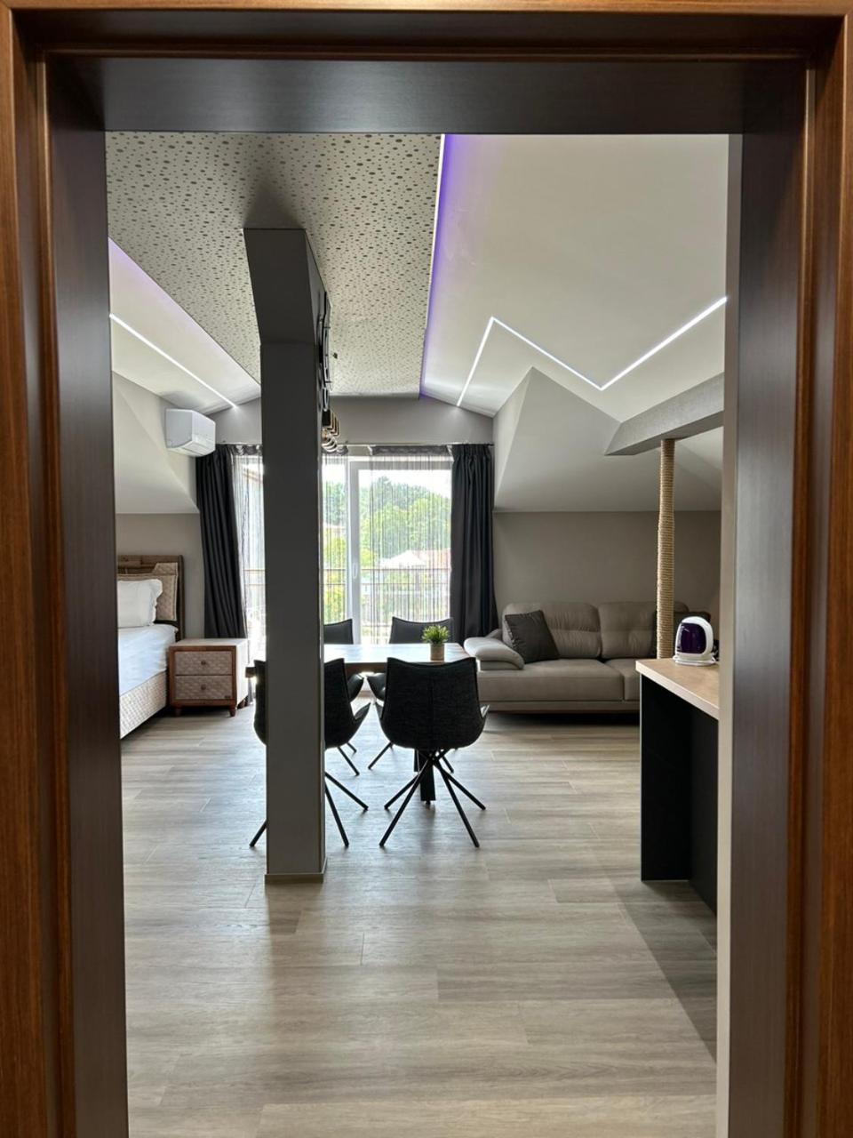 Guest House Sg-Brothers ออบซอร์ ภายนอก รูปภาพ