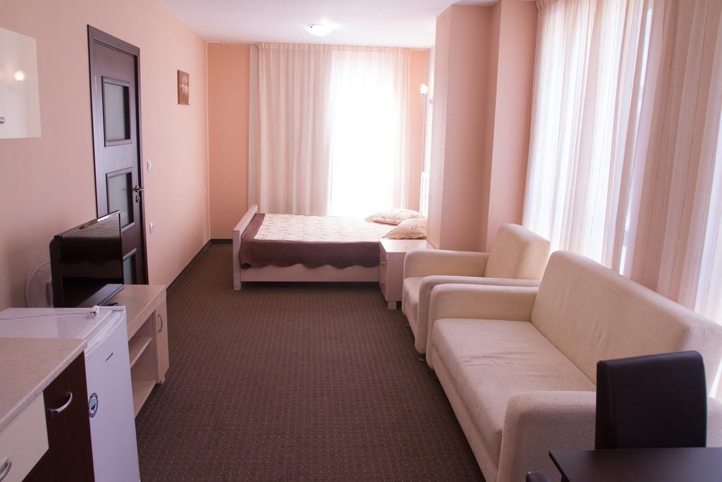 Guest House Sg-Brothers ออบซอร์ ภายนอก รูปภาพ