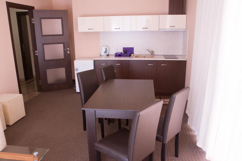 Guest House Sg-Brothers ออบซอร์ ภายนอก รูปภาพ