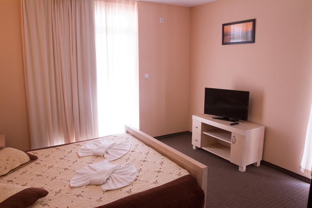 Guest House Sg-Brothers ออบซอร์ ภายนอก รูปภาพ