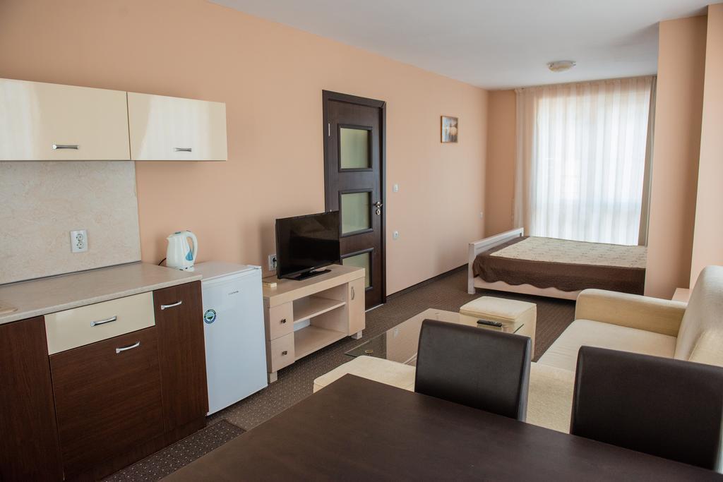 Guest House Sg-Brothers ออบซอร์ ภายนอก รูปภาพ