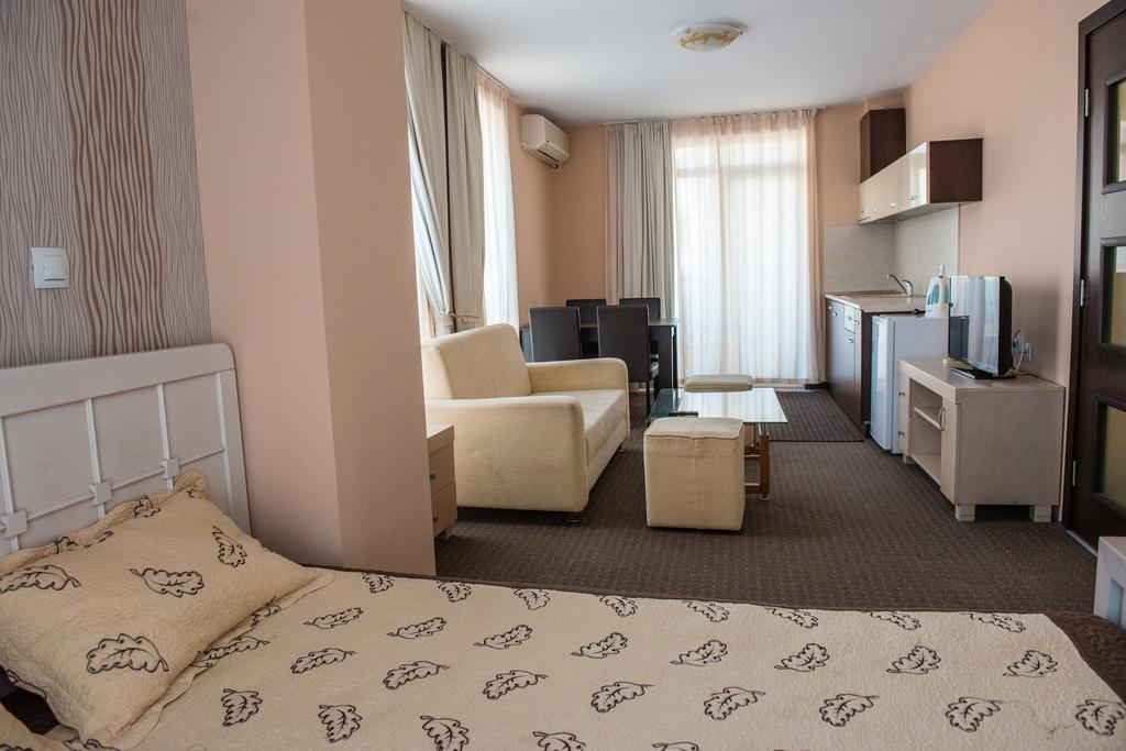 Guest House Sg-Brothers ออบซอร์ ภายนอก รูปภาพ