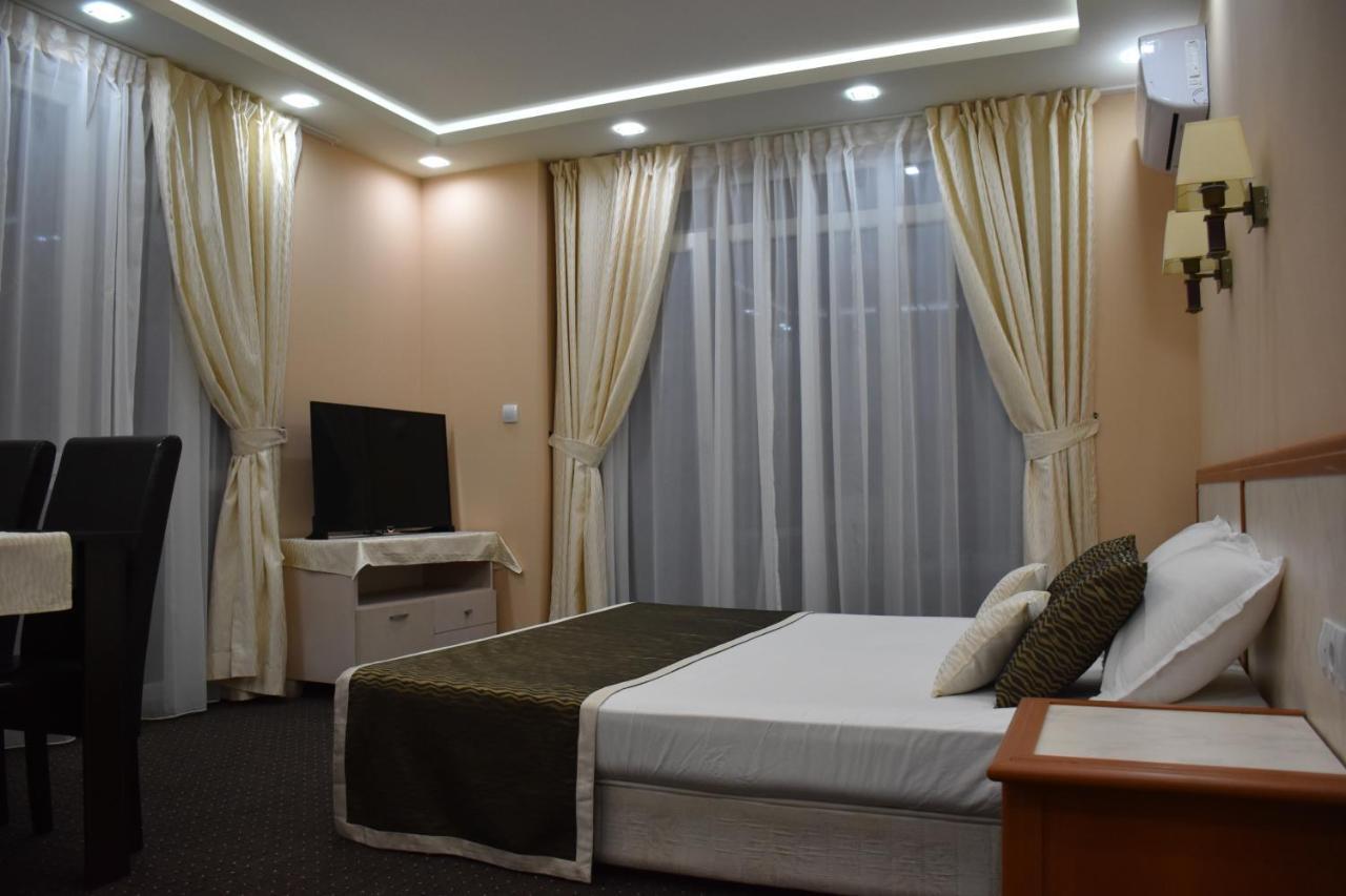 Guest House Sg-Brothers ออบซอร์ ภายนอก รูปภาพ