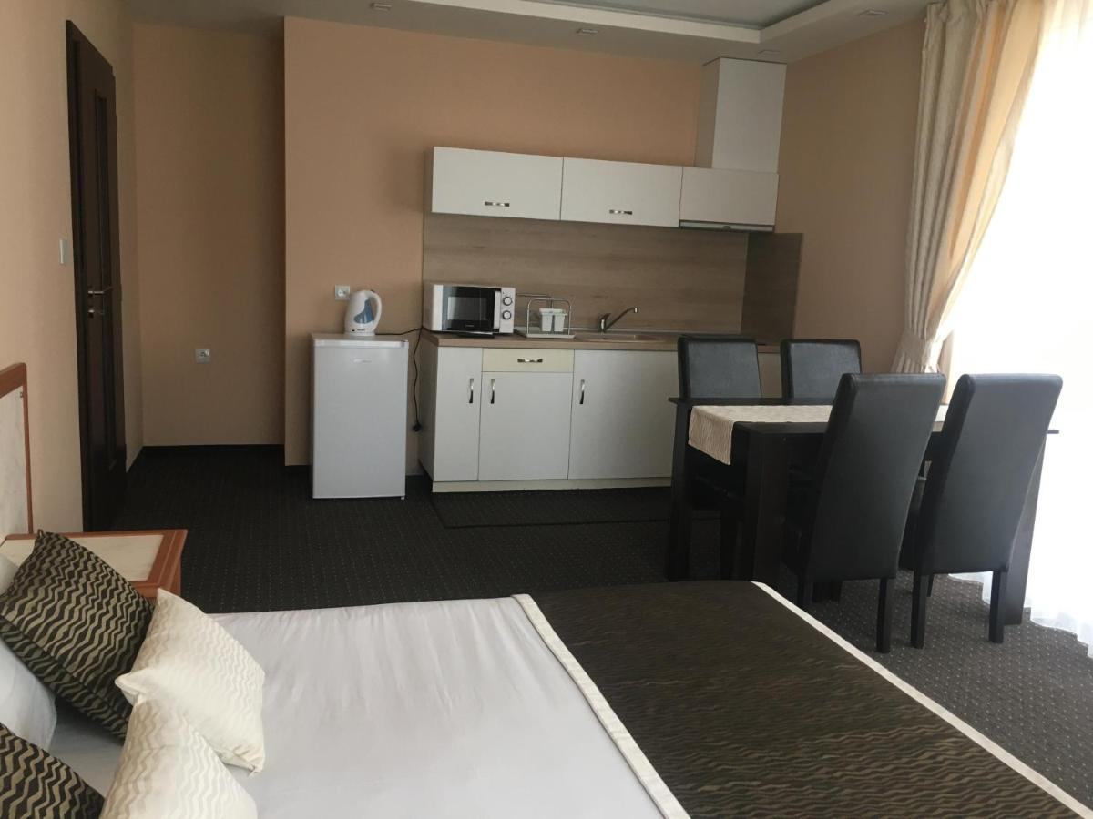 Guest House Sg-Brothers ออบซอร์ ภายนอก รูปภาพ