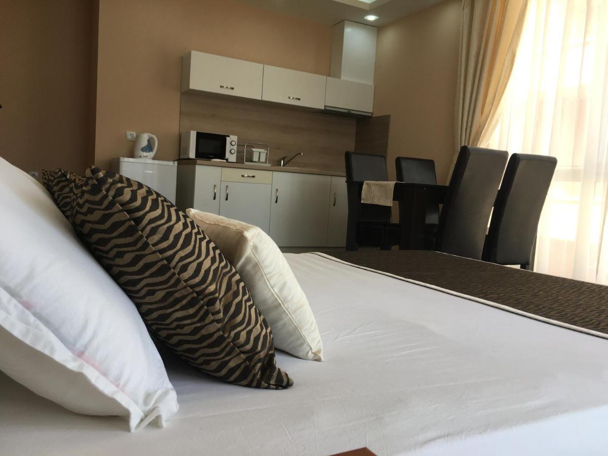 Guest House Sg-Brothers ออบซอร์ ภายนอก รูปภาพ
