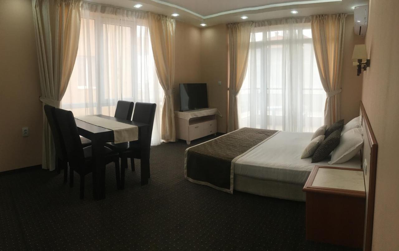 Guest House Sg-Brothers ออบซอร์ ภายนอก รูปภาพ